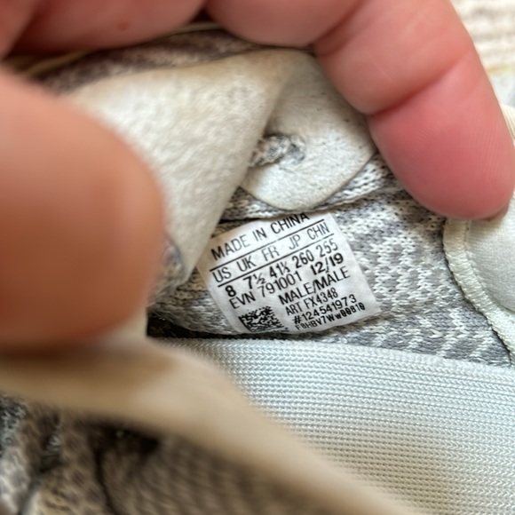 Adidas Yeezy boost 350 V2 - Picture 4 of 8